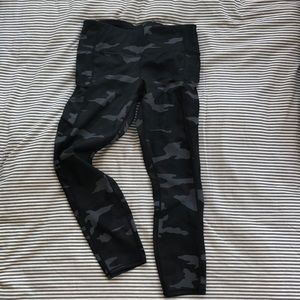 Athleta Leggings - Camo Capri